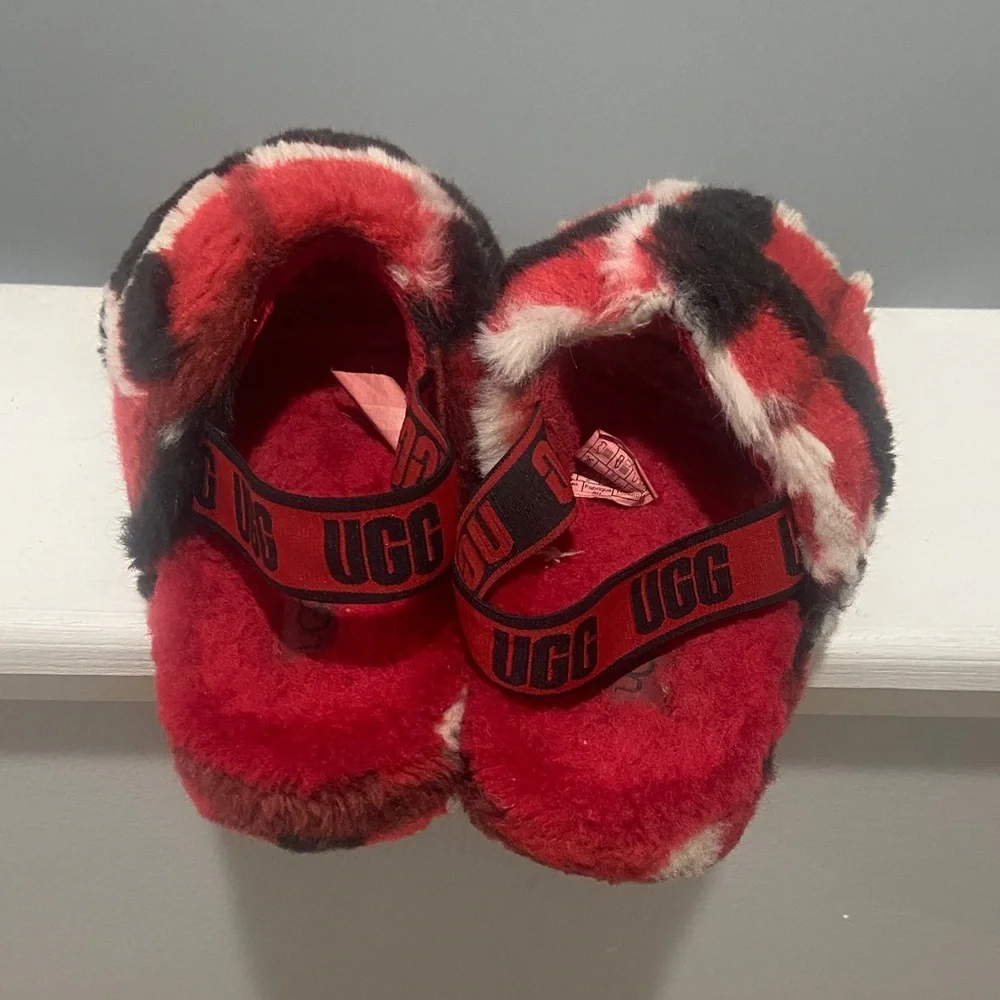 UGG Fluff Yeah Slide Backstrap Slippers in Plaid Punk Red Kids Size 3